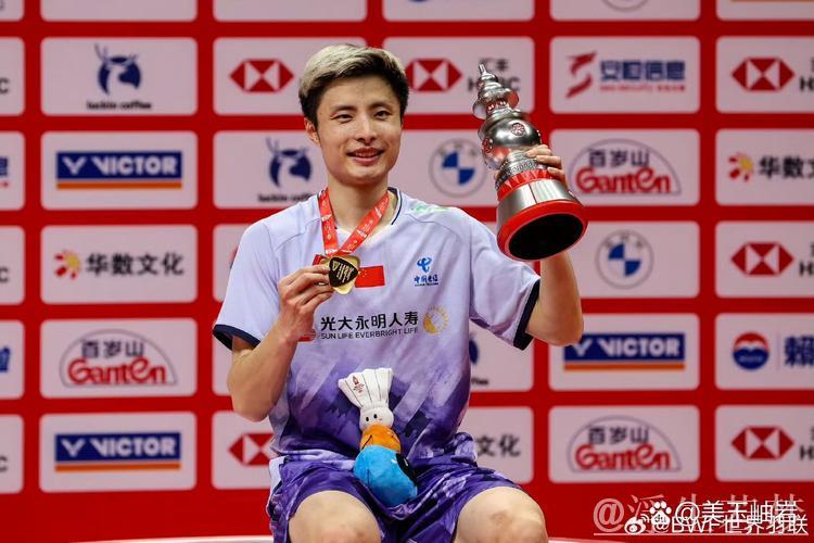 石宇奇击败奈良冈功大斩获男单胜利 石宇奇击败奈良冈功大斩获男单胜利