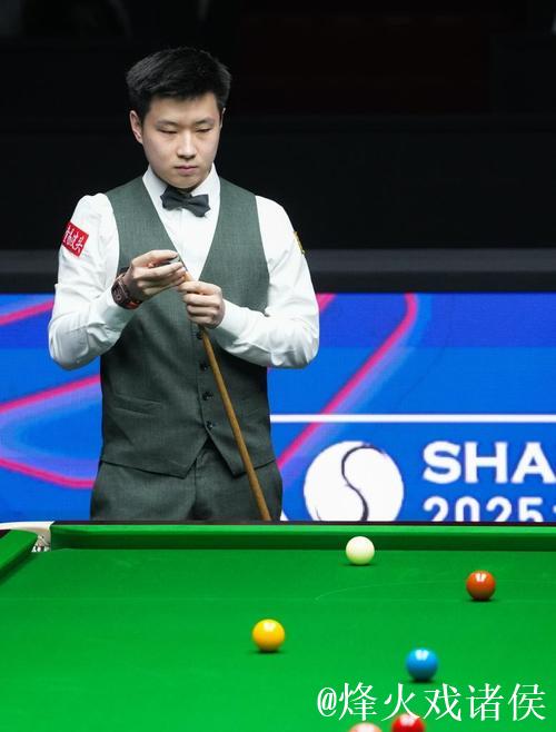 斯诺克上海大师赛：赵心童6-2晋级 下轮对阵丁俊晖